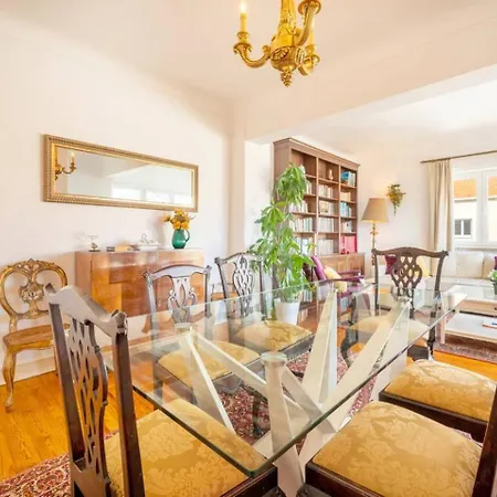 Daire To Calm In Lisbons Center Lisboa