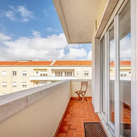 Daire To Calm In Lisbons Center Lisboa