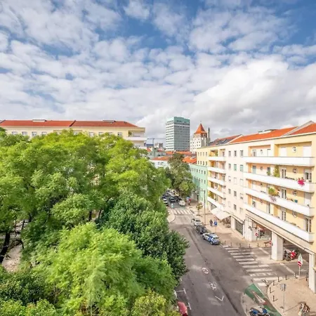 Daire To Calm In Lisbons Center Lisboa