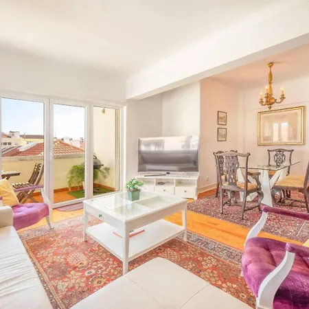 To Calm In Lisbons Center Daire